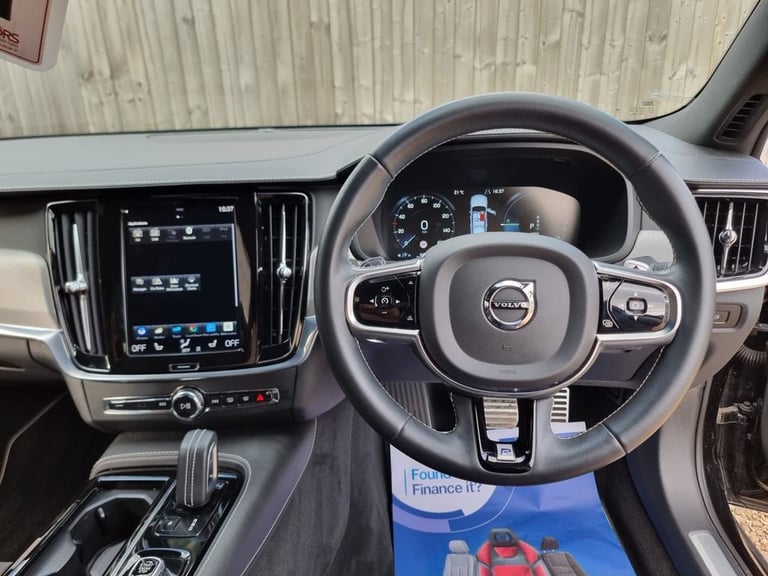 2020 Volvo S90 2.0h T8 Twin Engine 10.4kWh R-Design Plus Saloon 4dr Petrol Plug-in Hybrid  Saloon...