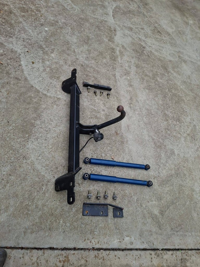 image for Tow bar and rear shock absorbers Suzuki Grand Vitara