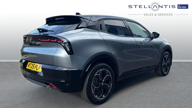 2025 Alfa Romeo Junior 1.2 MHEV Ibrida SUV 5dr Petrol Hybrid e-DCT Euro 6 (s/s) (136 ps) SUV Hybr...