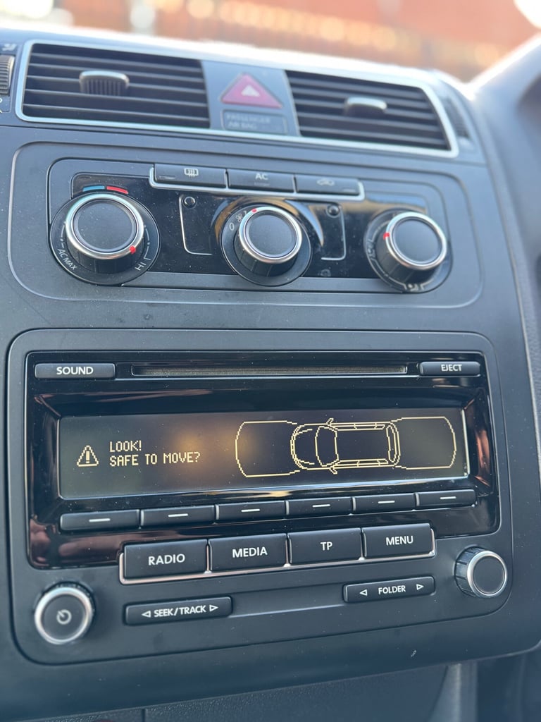 2011 Volkswagen Touran 2.0 TDI SE 5dr DSG MPV Diesel Automatic