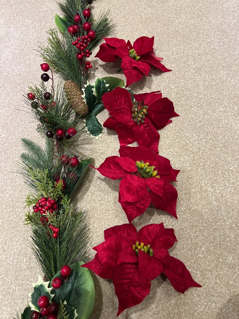 4 x poinsettia Christmas Garland - still in boxes 