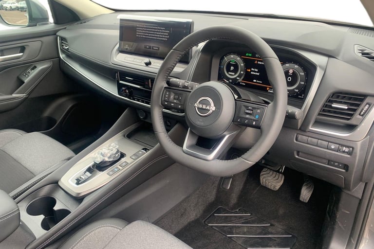2025 Nissan Qashqai 1.5 E-Power N-Connecta [Glass Roof] 5dr Auto Hatchback Hybrid Automatic
