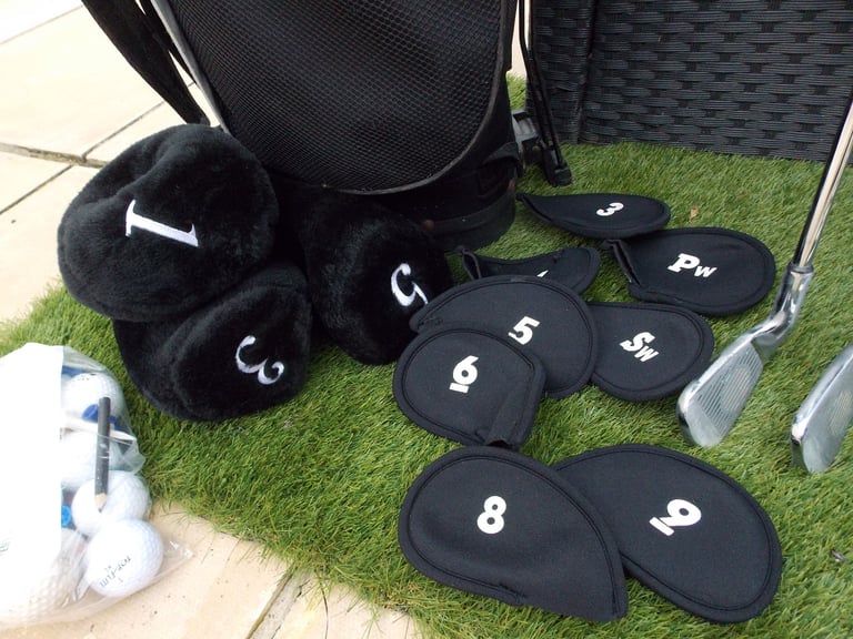 Mens Right Handed Tour Design Golf Club Set + Bag, Balls and Tees