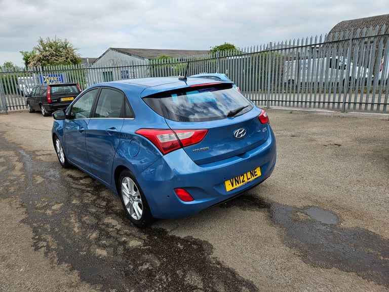 HYUNDAI I30 1.6 CRDi Blue Drive Style Nav 2012