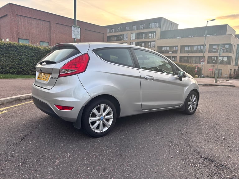 Ford fiesta 1.25 zetec 3dr 2009 petrol