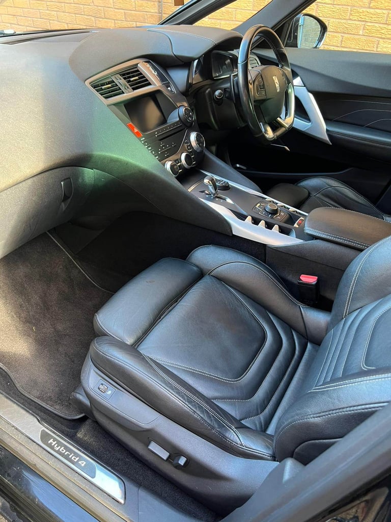 CITROEN DS5 HYBRID 4 2.0 DIESEL AND SELF CHARGE ELECTRIC , 62 REG, 200BHP , AUTOMATIC , VGC