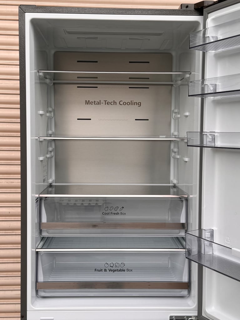 Hisense frost free fridge freezer graded never used 3 months warranty 