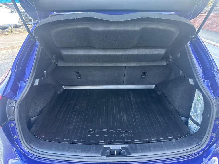 2016 Nissan Qashqai 1.2 DIG-T N-Connecta 2WD Euro 6 (s/s) 5dr HATCHBACK Petrol Manual