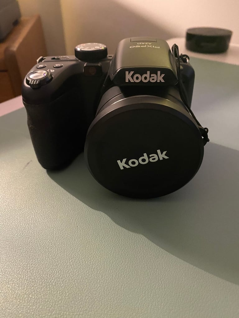 image for Kodak PIXPRO AZ421 - New in box