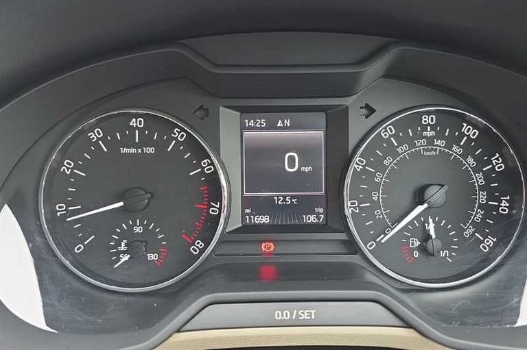 2014 Skoda Octavia 1.4 TSI Elegance Hatchback 5dr Petrol Manual Euro 5 (s/s) (140 ps) Hatchback P...