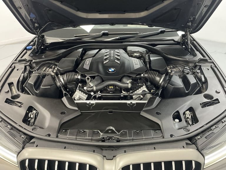 2020 BMW 5 Series 4.4 M550i V8 Saloon 4dr Petrol Steptronic xDrive Euro 6 (s/s) (530 ps) - AA Sal...