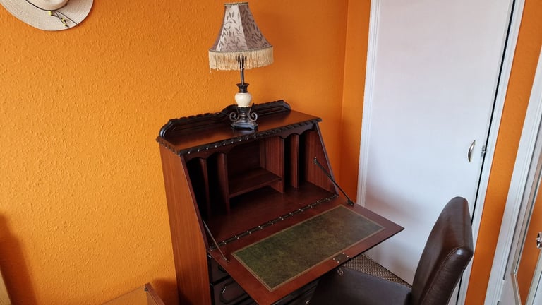 Clovenstone Park room for rent