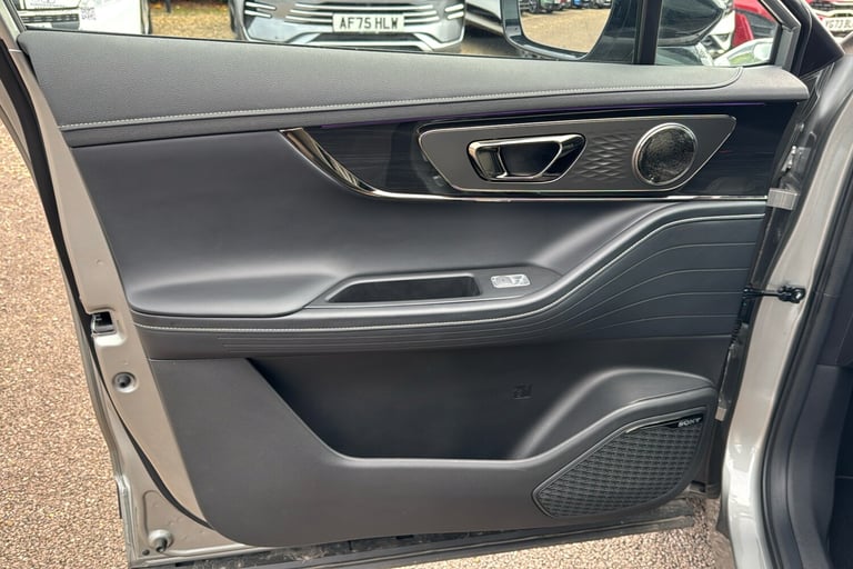  Omoda Omoda E5 61.05kwh Comfort Suv 5dr Electric Auto 204 Ps Electric