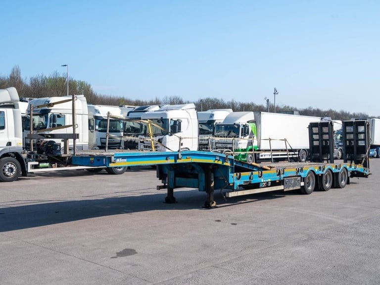 image for ANDOVER LOW LOADER 3 AXLE FIXED 45,000KG GVW