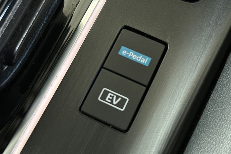 2023 Nissan Qashqai 102994 Hatchback Hybrid Automatic