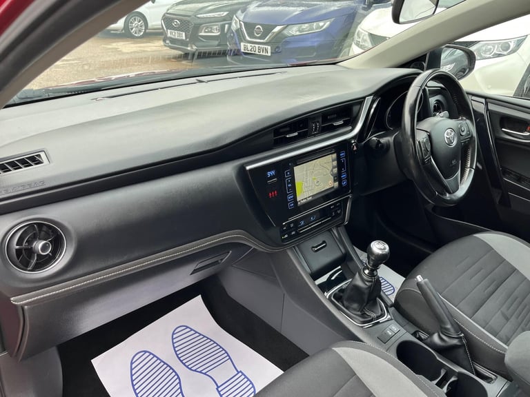 2017 Toyota Auris 1.6 D-4D Business Edition Euro 6 (s/s) 5dr (Safety Sense) HATCHBACK Diesel Manual