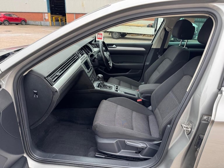 VOLKSWAGEN PASSAT 2.0 TDI BlueMotion Tech SE Business DSG Euro 6 (s/s) 5dr 2015