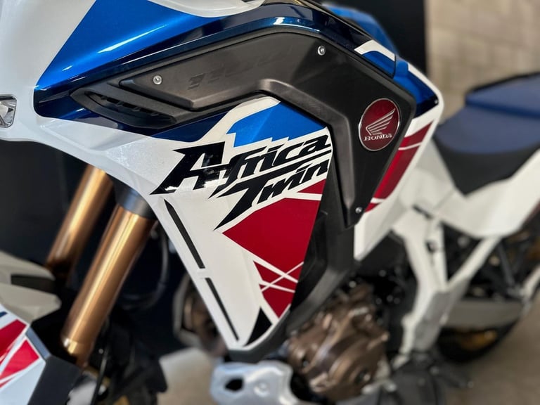 STUNNING LOW MILEAGE 2023/73 HONDA CRF1100 AFRICA TWIN DCT ADVENTURE SPORT 