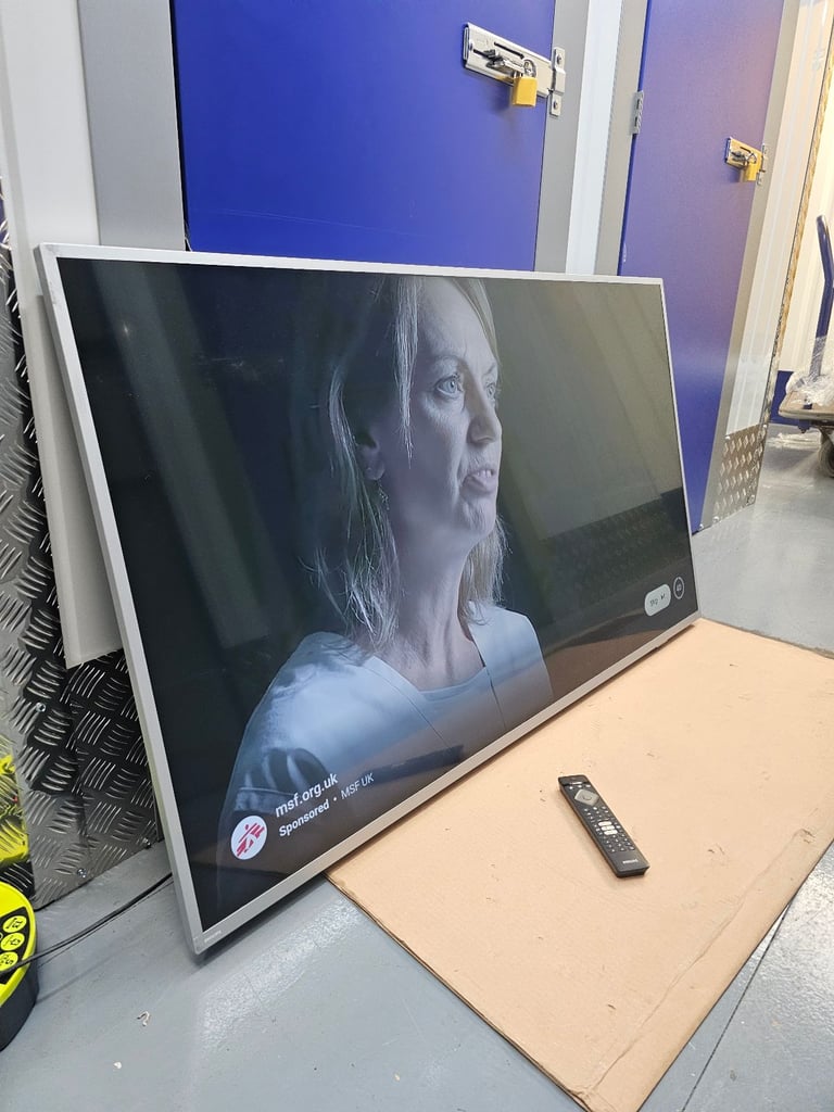 58" PHILIPS 4K ULTRA SMART TV 