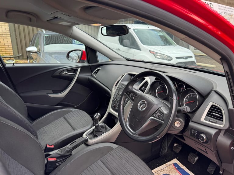 2014 Vauxhall Astra 1.6 16v Excite Euro 5 5dr HATCHBACK Petrol Manual