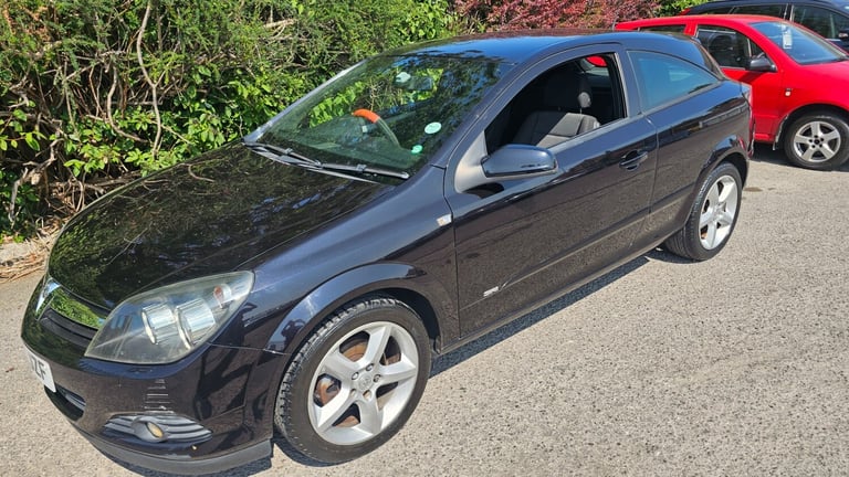 2005 Vauxhall Astra 1.8i 16V SRi 3dr Auto HATCHBACK Petrol Automatic