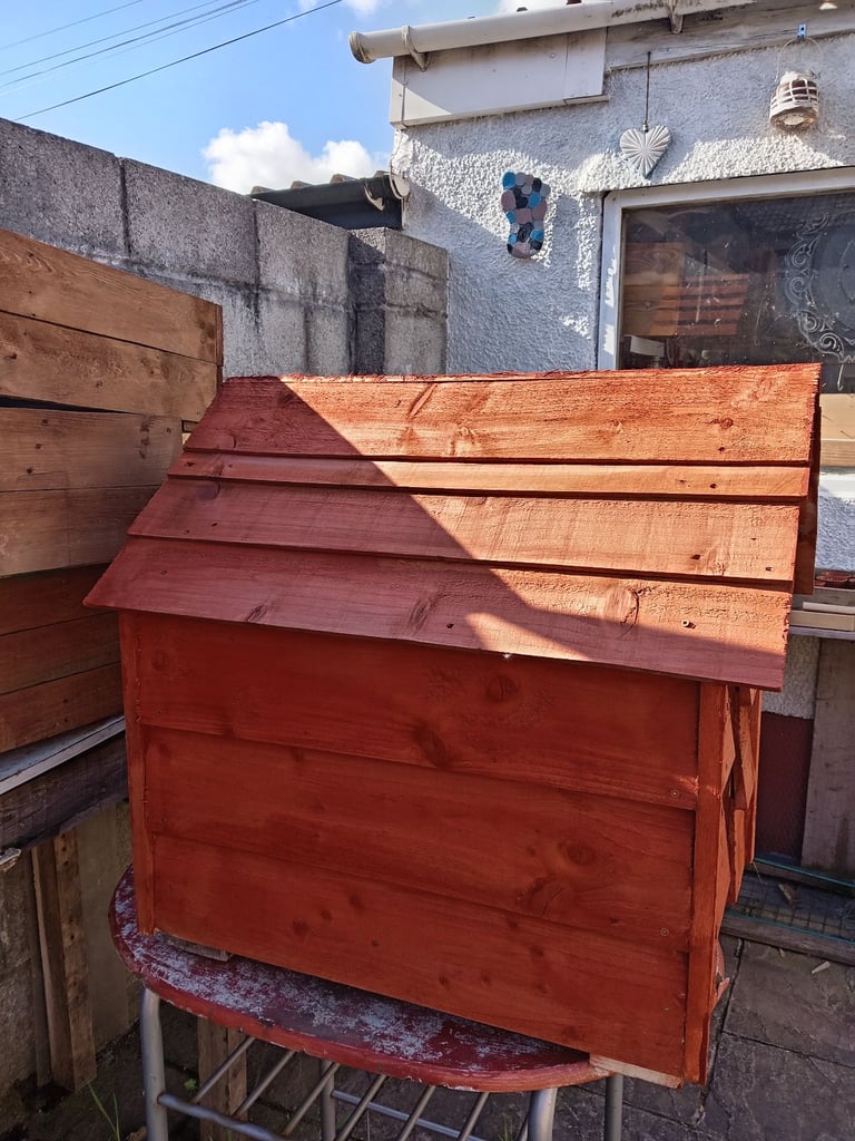 image for wooden dog kennel