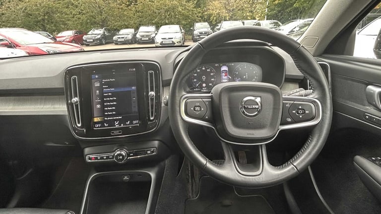  Volvo XC40 2.0 B4P Inscription 5dr AWD Auto Estate Petrol Automatic