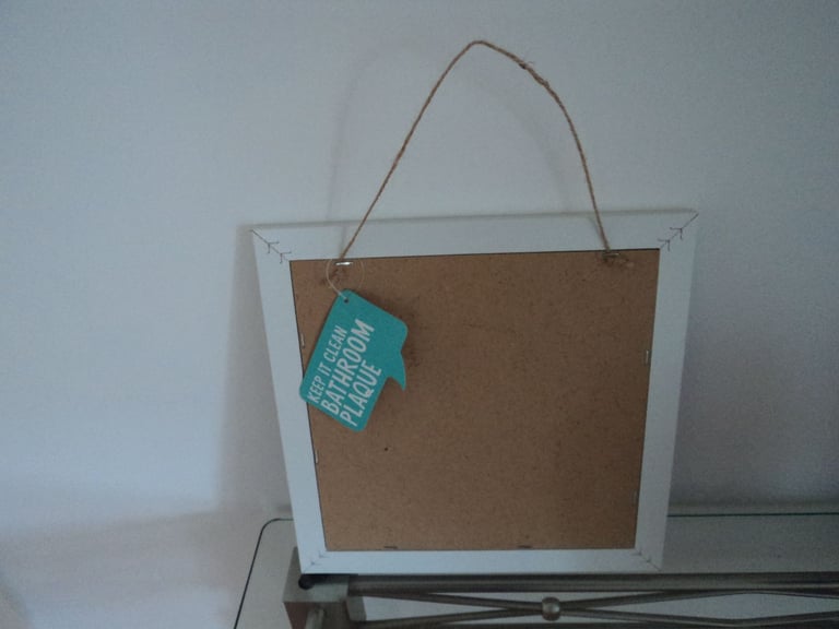 £2 each. Brand new bathroom pictures.