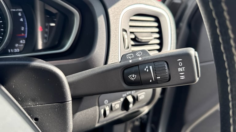 2019 Volvo V40 1.5 T3 R-Design Edition Hatchback 5dr Petrol Auto Euro 6 (s/s) (152 ps) Hatchback ...