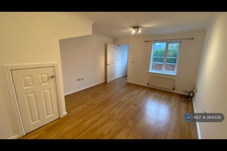 2 bedroom house in Stanks Drive, Leeds, LS14 (2 bed) (#2641336)