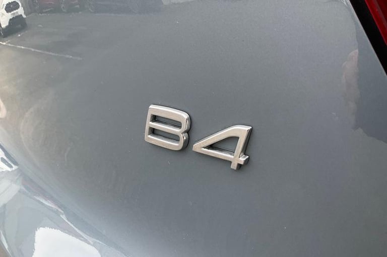 2020 Volvo XC40 2.0 B4P R DESIGN Pro 5dr Auto Semi-Auto Estate Petrol Semi Automatic