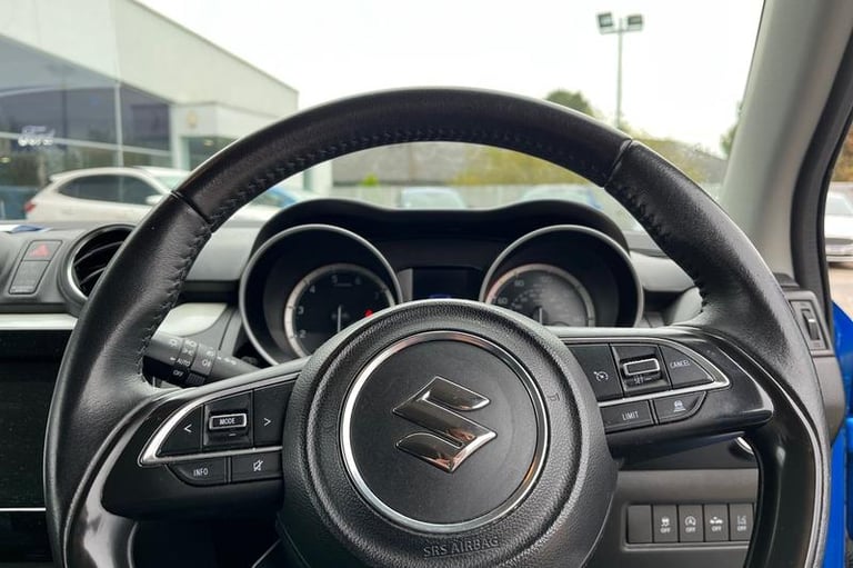 2020 Suzuki Swift 1.2 Dualjet 83 12V Hybrid SZ5 5dr- Parking Camera Manual Hatchback Petrol Manual