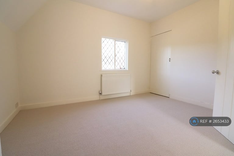 2 bedroom house in Church Cottages, Shere, Guildford, GU5 (2 bed) (#2653433)