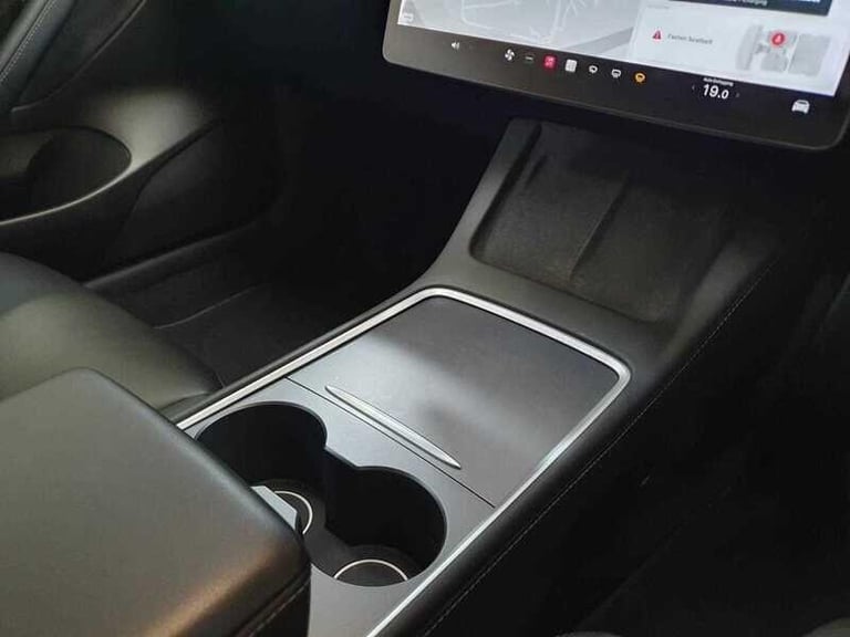 2021 Tesla Model 3 Standard Range Plus Saloon 4dr Electric Auto RWD (241 bhp) SALOON Electric Aut...