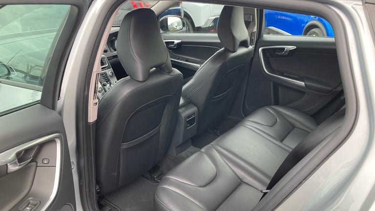 2016 Volvo V60 D3 [150] Cross Country Lux Nav 5dr Geartronic Diesel Estate Estate Diesel Automatic