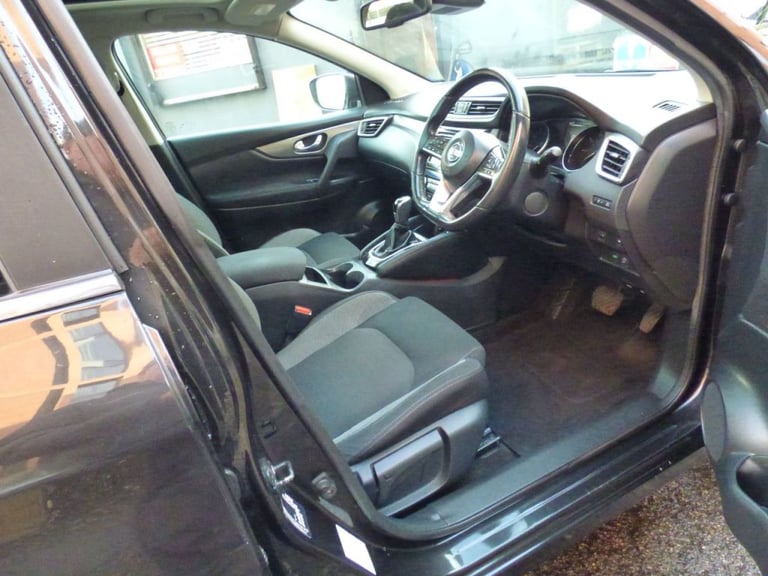  Nissan Qashqai 1.2 DiG-T N-Connecta 5dr Xtronic Petrol