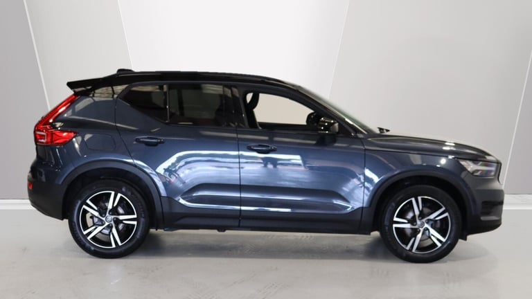  Volvo XC40 T3 R-Design Manual (Park Assist, Powered Tailgate, Privacy Glass) Petrol Manual