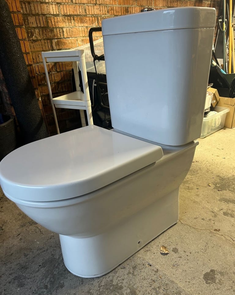 Duravit Closed Coupled Toilet and Seat