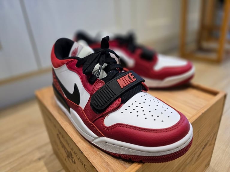 Nike Air Jordan Legacy 312 Low white, red, black; Size US 8.5, EU 42, UK 7.5