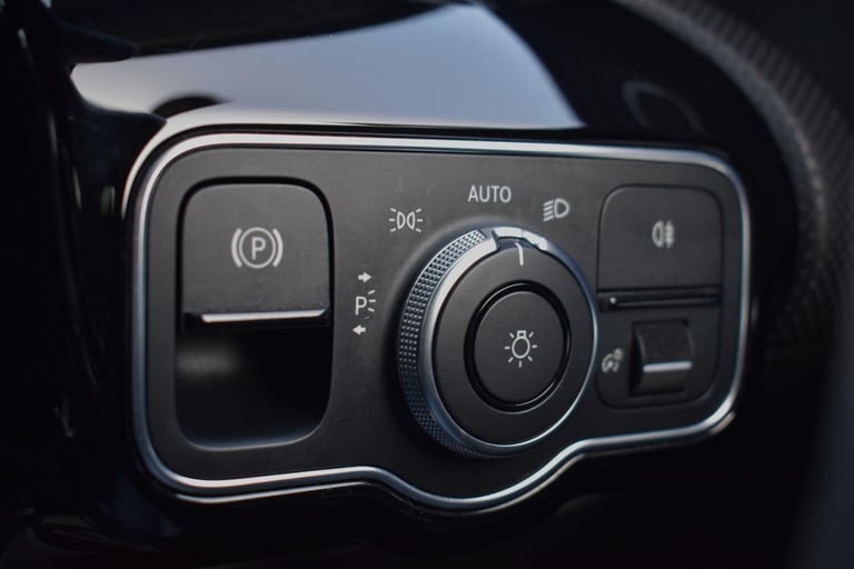 2020 Mercedes-Benz A-Class 1.3 A200 AMG Line (Executive) 7G-DCT Euro 6 (s/s) 5dr HATCHBACK Petrol...