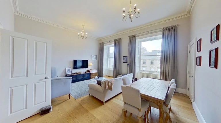 image for 1-Bedroom ,En-suite available in shared flat.