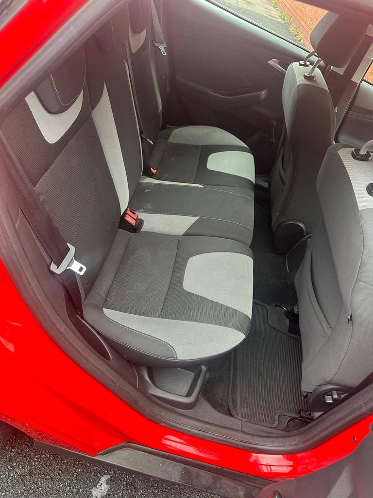 Ford, FOCUS, Hatchback, 2014, Manual, 998 (cc), 5 doors