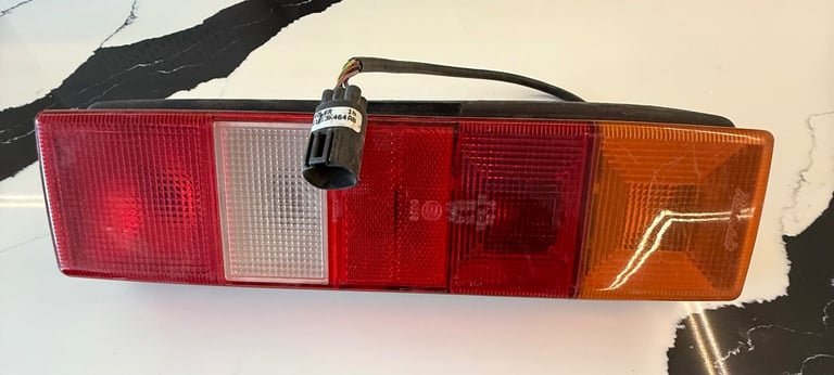 Transit truck rear light cluster unit 