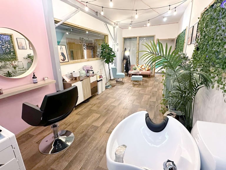 Creative Space | Office | Beauty Room | Workspace | Commercial Unit in South West London SW19
