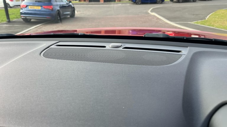 2020 Volvo XC40 Momentum B4 AWD mild hybrid ESTATE Petrol/Electric Hybrid Automatic