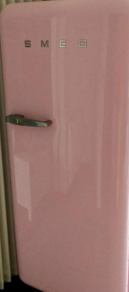 image for smeg fridge , can deliver