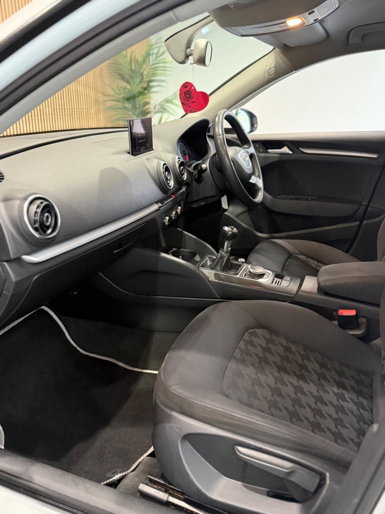 AUDI A3 1.6 TDI SE 2014