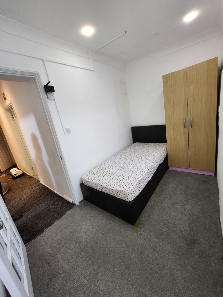 2 Bed flat with Garden to Rent in E15