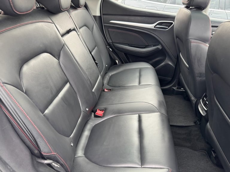 2021 MG MG ZS 72.6kWh Trophy Long Range SUV 5dr Electric Auto (156 ps) HATCHBACK ELECTRIC Automatic