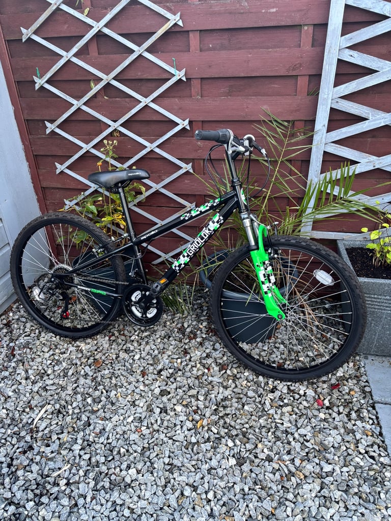 image for Apollo bike age 8-14 24 inch wheel 